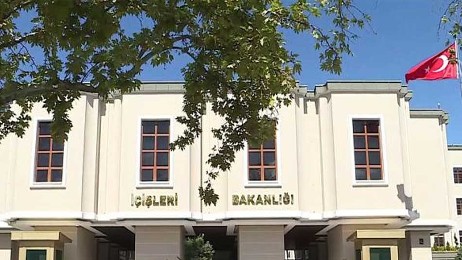 Bakanlık resmen duyurdu. İki başkan görevden alındı