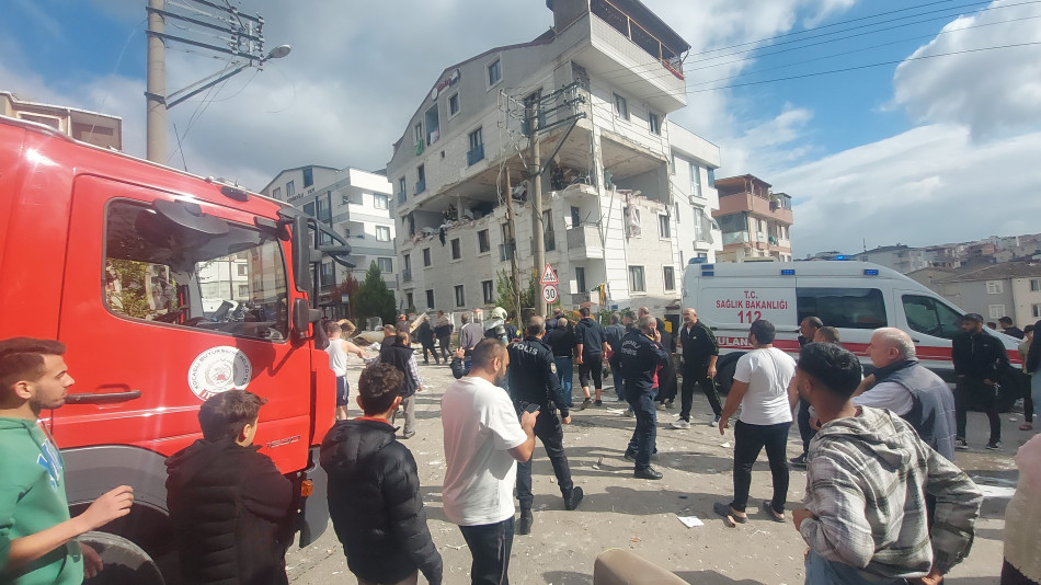 Gebze’de korkunç patlama. Çok sayıda yaralı var