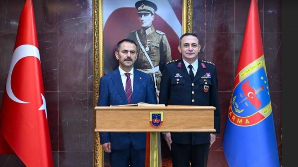 Vali Aktaş'tan Jandarma Komutanına ziyaret